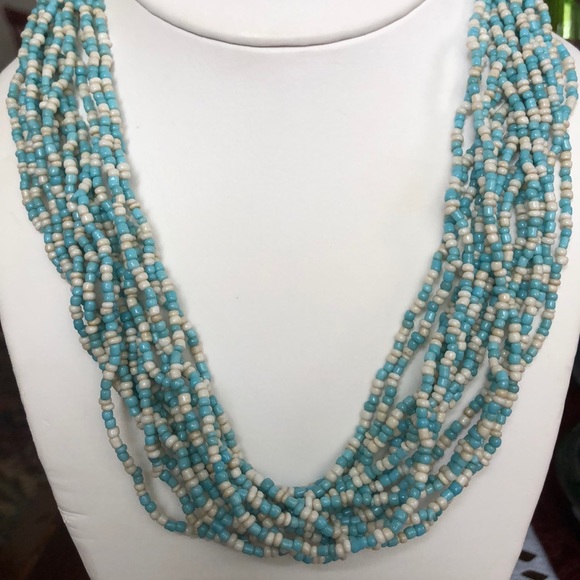 Beautiful seed bead necklace and bracelet set! - Picture 4 of 4